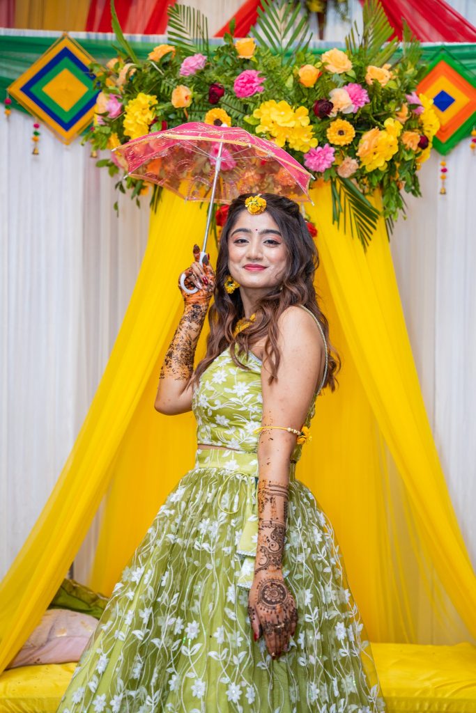 Mehendi-function-at-banquet-Star-banquet-Pepsicola